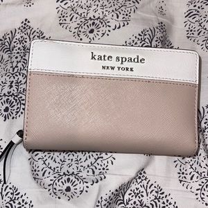 Kate Spade Bifold wallet